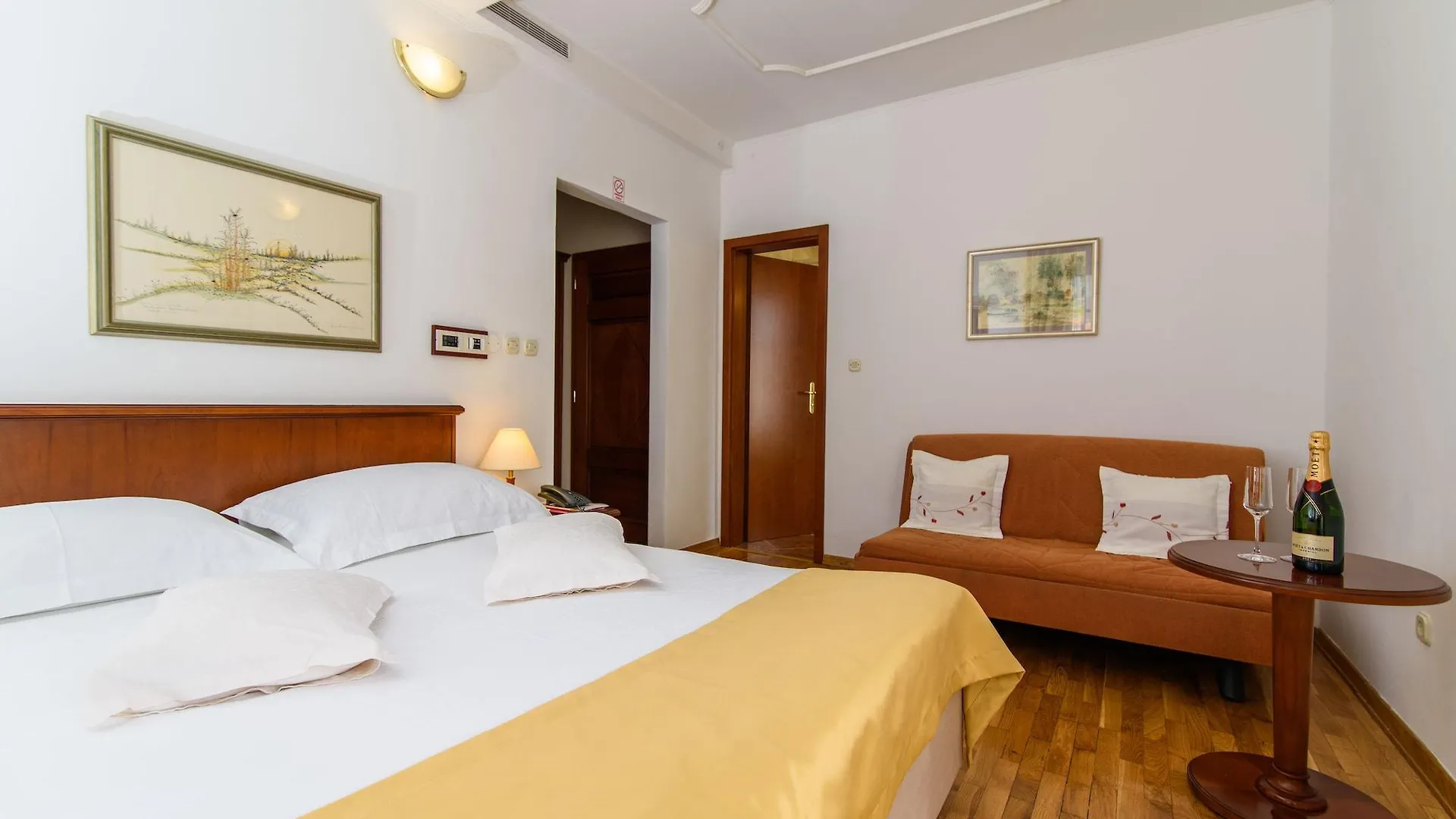 Heritage Hotel Vila Sikaa Trogir 4*,