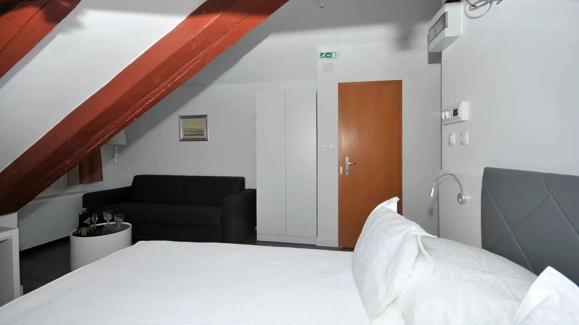Heritage Hotel Vila Sikaa Trogir 4*,
